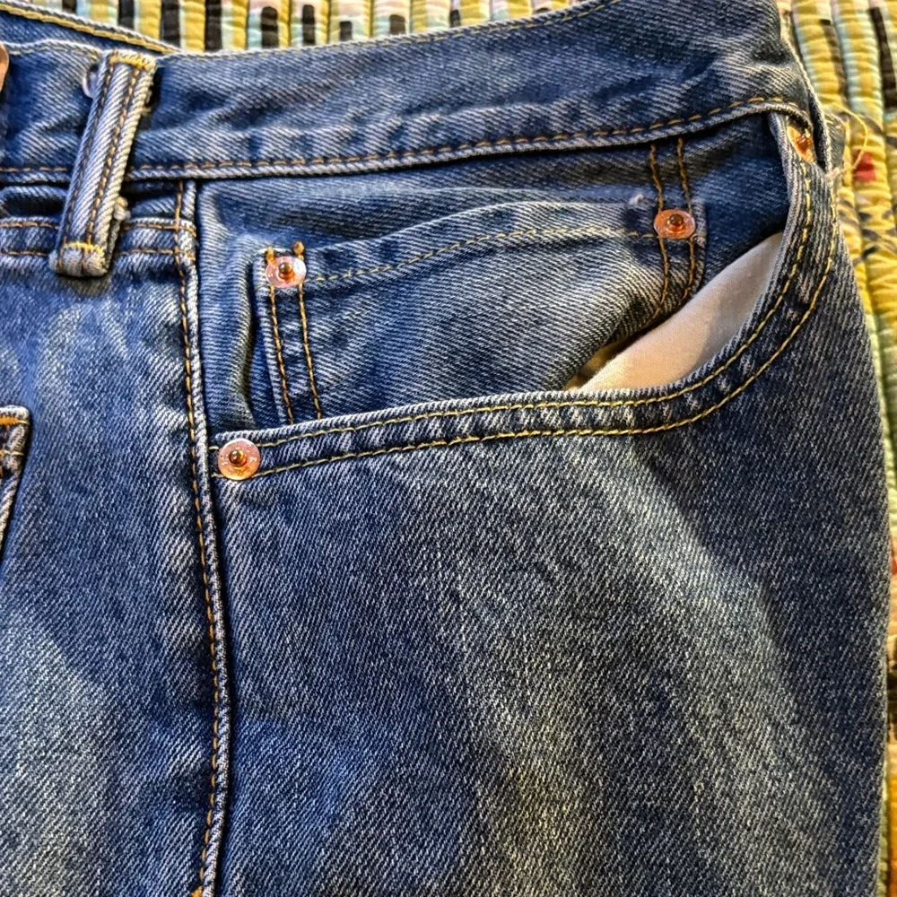 Levi's Relaxed Fit Denim Jeans - Picture 3 of 6